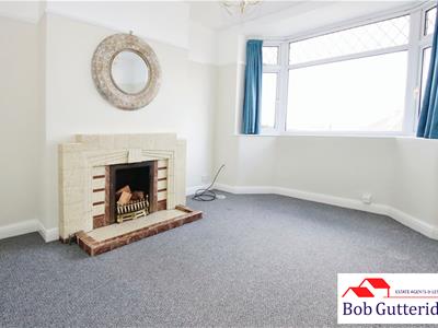 BAY FRONTED LOUNGE